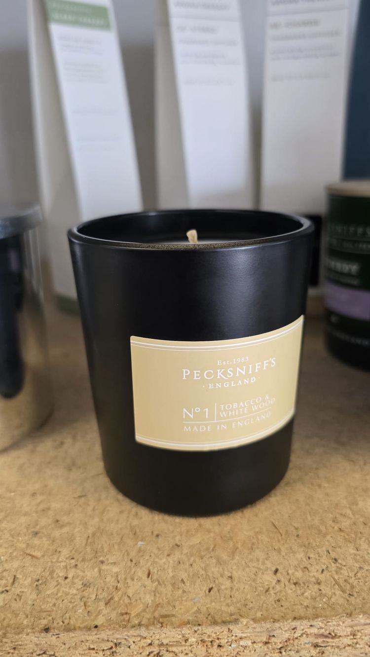 Pecksniffs nTobacco and white wood Scented Candle